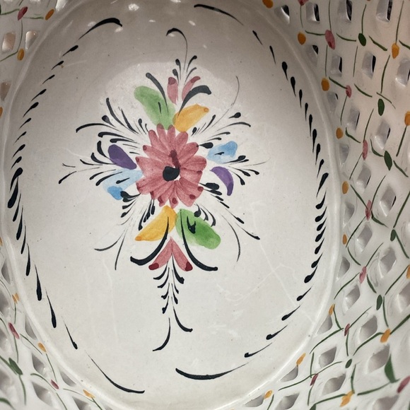 Vintage Ceramic Reticulated Basket, Handmade in Portugal White & Green - Picture 10 of 16